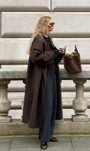 3b2251372a2a9ec759b840f796b4877c - Caligrama Comunicación Cómo vestir chic para afrontar el frío